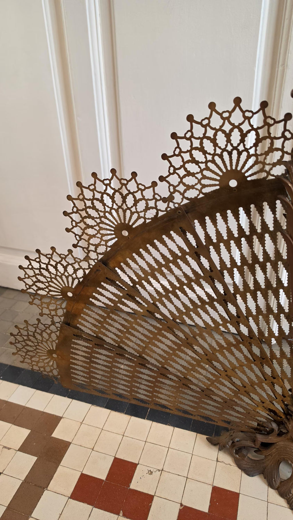 Antique Victorian Brass Fireplace Screen Ornate Folding Fan Peacock Fire Guard Hearth Screen Art Nouveau Home Decor - Image 6