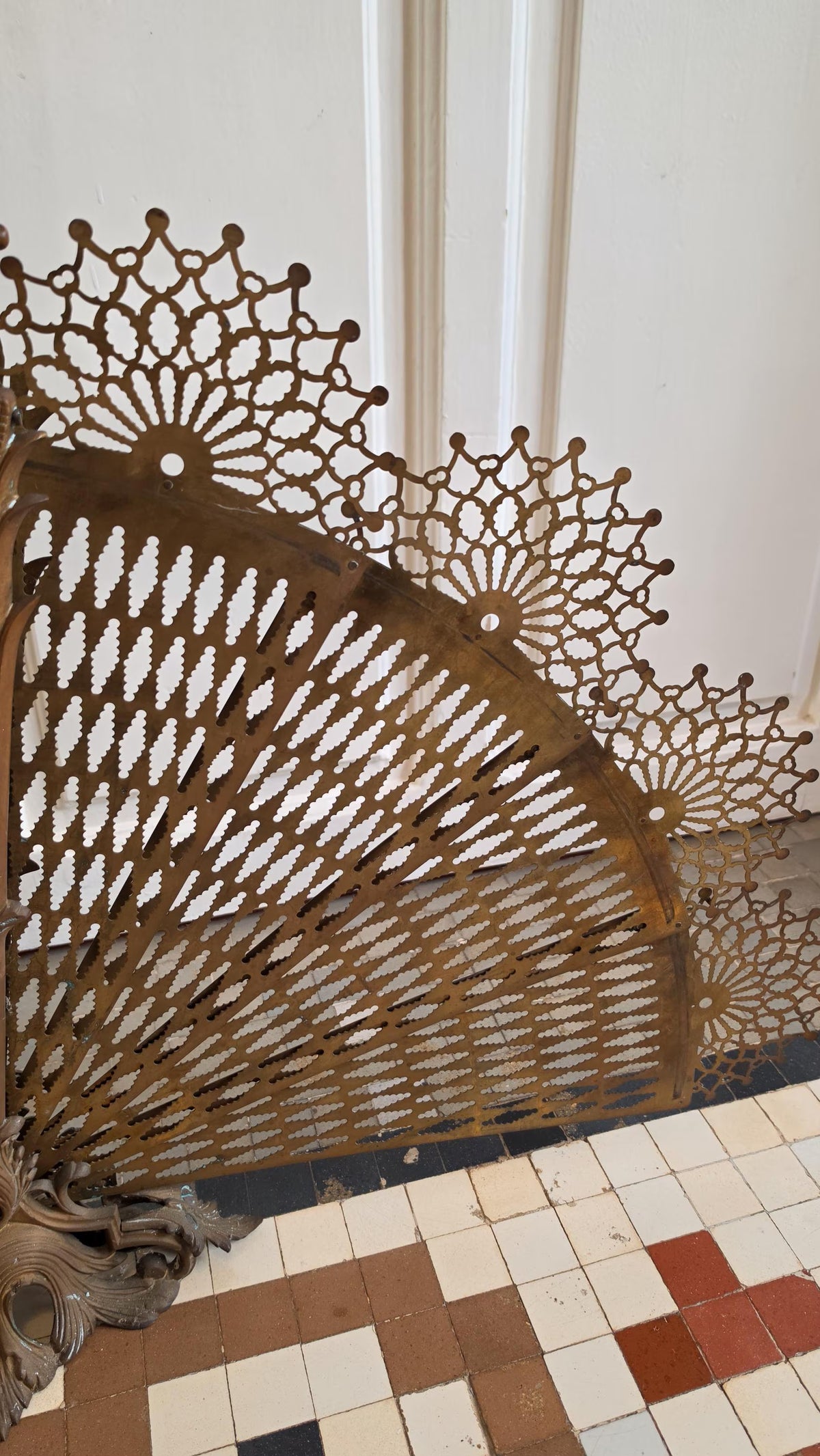 Antique Victorian Brass Fireplace Screen Ornate Folding Fan Peacock Fire Guard Hearth Screen Art Nouveau Home Decor - Image 7