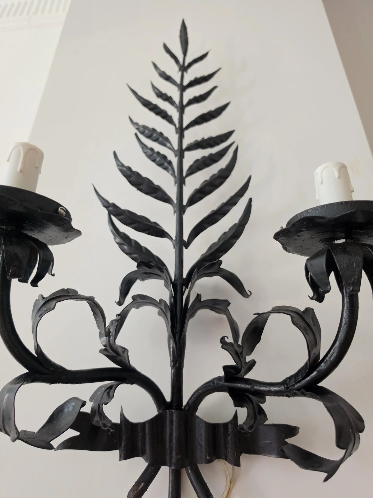 Vintage Italian Tole Wall Sconce Black Metal Botanical Light Double Arm Leaf Floral Hollywood Regency Mid Century Statement Lighting - Image 9