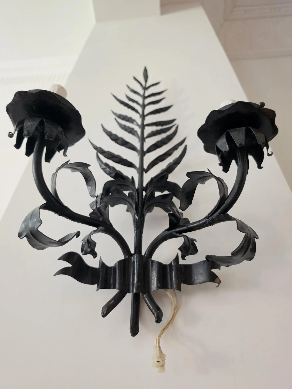 Vintage Italian Tole Wall Sconce Black Metal Botanical Light Double Arm Leaf Floral Hollywood Regency Mid Century Statement Lighting - Image 10
