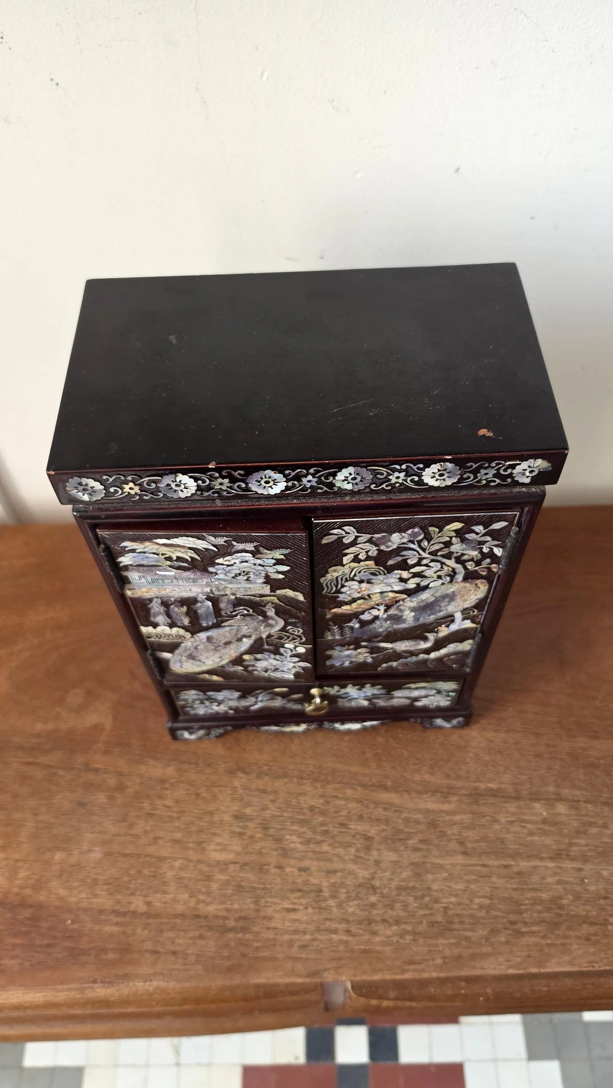 Vintage Chinese Mother of Pearl Jewelry Cabinet Lacquer Wood Inlaid Peacock Bird Miniature Chest Drawers Asian Decor - Image 4