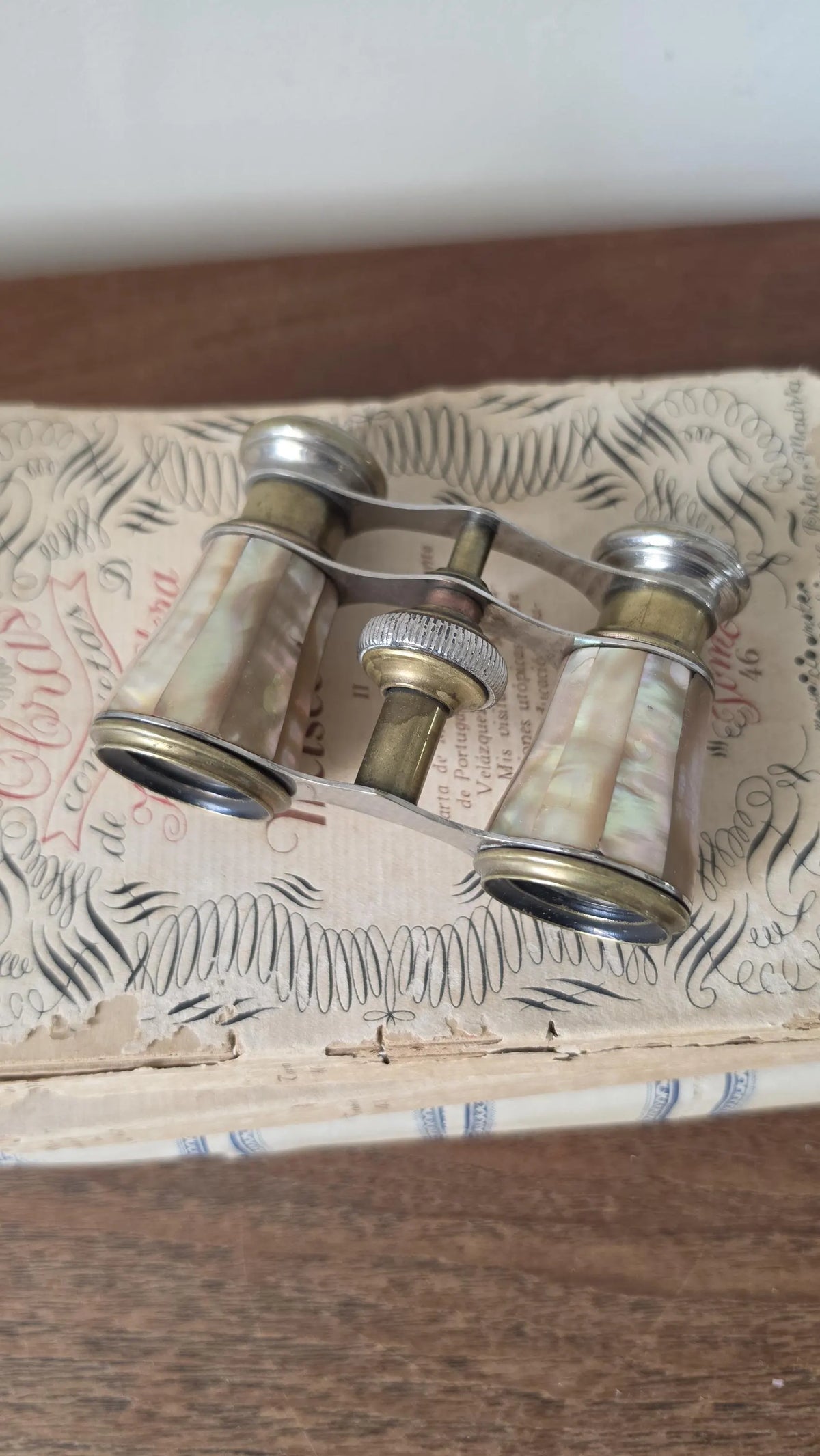 Antique Colmont Paris Mother of Pearl Opera Glasses, French Brass Binoculars, Theater Binoculars, Grand Tour Decor, Collectible Optics - Image 5