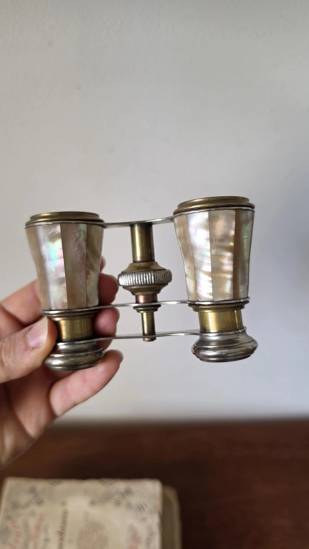 Antique Colmont Paris Mother of Pearl Opera Glasses, French Brass Binoculars, Theater Binoculars, Grand Tour Decor, Collectible Optics - Image 8