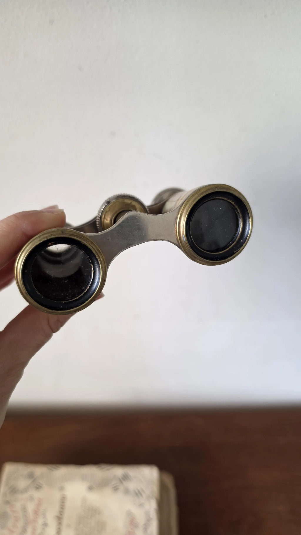 Antique Colmont Paris Mother of Pearl Opera Glasses, French Brass Binoculars, Theater Binoculars, Grand Tour Decor, Collectible Optics - Image 7