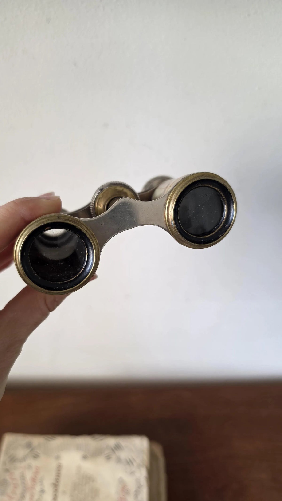 Antique Colmont Paris Mother of Pearl Opera Glasses, French Brass Binoculars, Theater Binoculars, Grand Tour Decor, Collectible Optics - Image 7