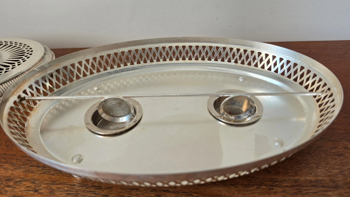 Vintage Silver Plate Warming Serving Dish, Oval Pierced Tableware with Lid, Footed Buffet Server, English Style Dining Serveware - Image 8