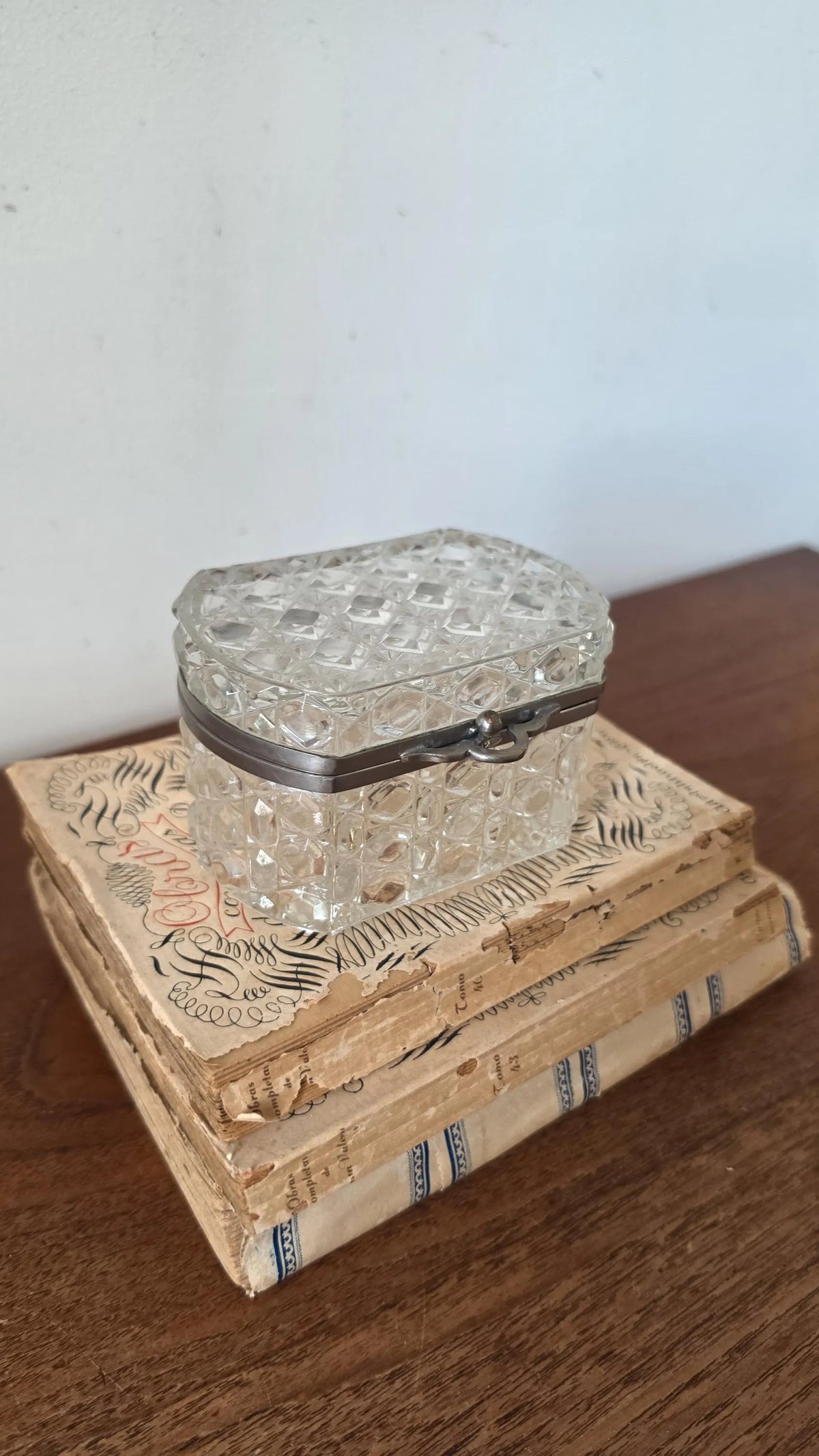 Vintage Crystal Glass Trinket Box, Brass Hinged Jewelry Casket, Diamond Cut Vanity Box, French Style Glass Keepsake Box, Ring Box - Image 3