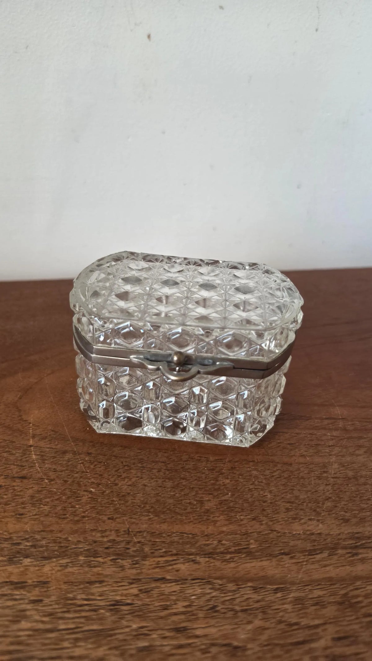 Vintage Crystal Glass Trinket Box, Brass Hinged Jewelry Casket, Diamond Cut Vanity Box, French Style Glass Keepsake Box, Ring Box - Image 4