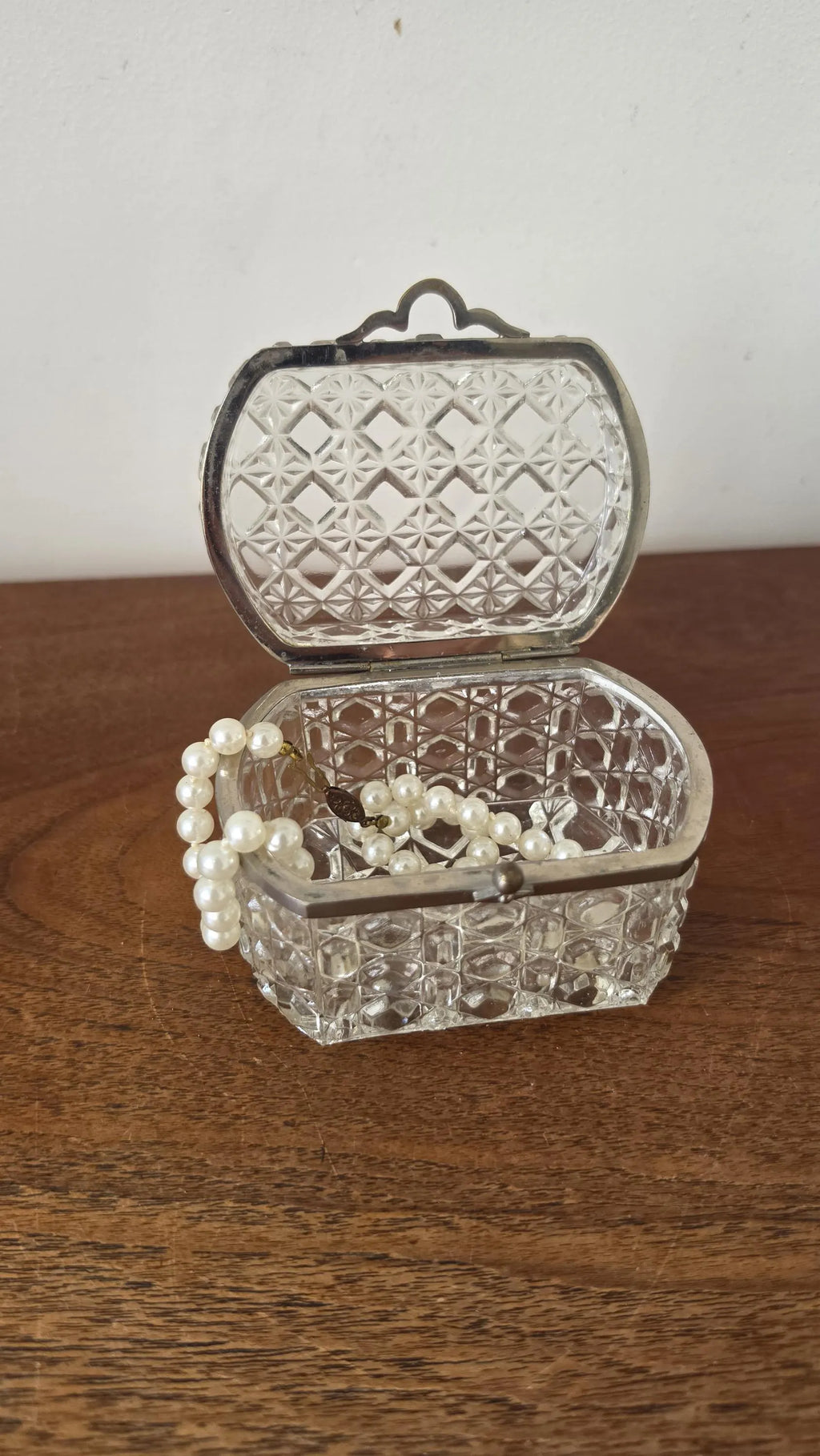 Vintage Crystal Glass Trinket Box, Brass Hinged Jewelry Casket, Diamond Cut Vanity Box, French Style Glass Keepsake Box, Ring Box - Image 6