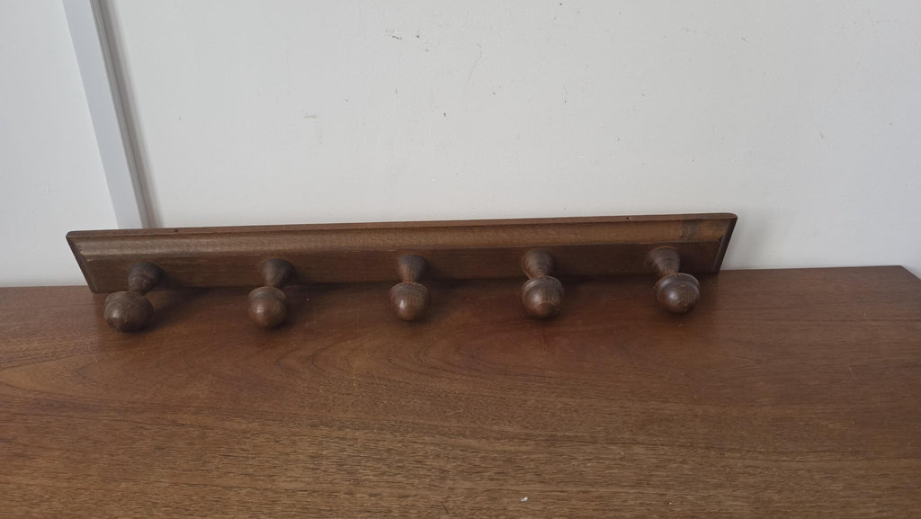 Vintage Wooden Wall Coat Rack, 5 Peg Coat Hook, Rustic Farmhouse Wall Organizer, Dark Wood Hat Rack, Entryway Towel Holder - Image 3