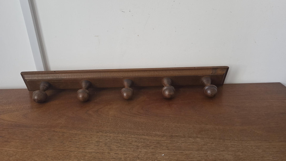 Vintage Wooden Wall Coat Rack, 5 Peg Coat Hook, Rustic Farmhouse Wall Organizer, Dark Wood Hat Rack, Entryway Towel Holder - Image 3