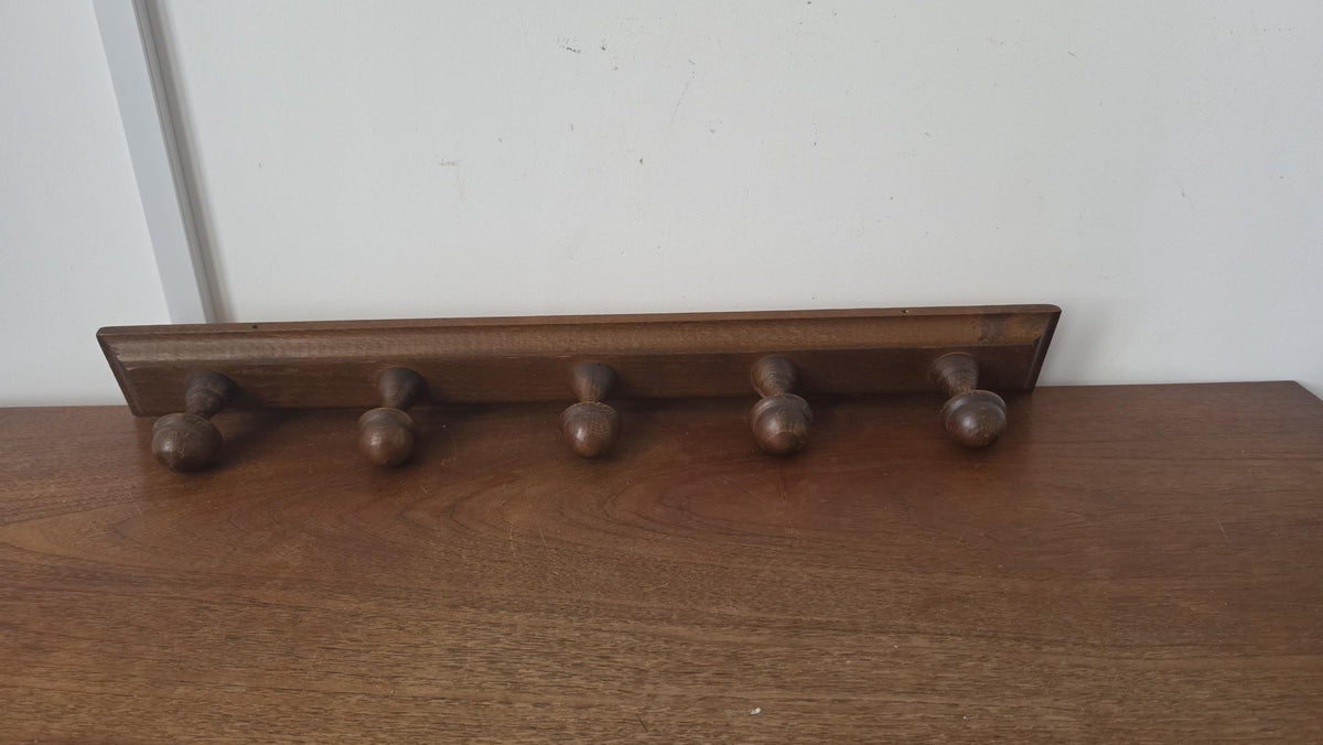 Vintage Wooden Wall Coat Rack, 5 Peg Coat Hook, Rustic Farmhouse Wall Organizer, Dark Wood Hat Rack, Entryway Towel Holder - Image 4