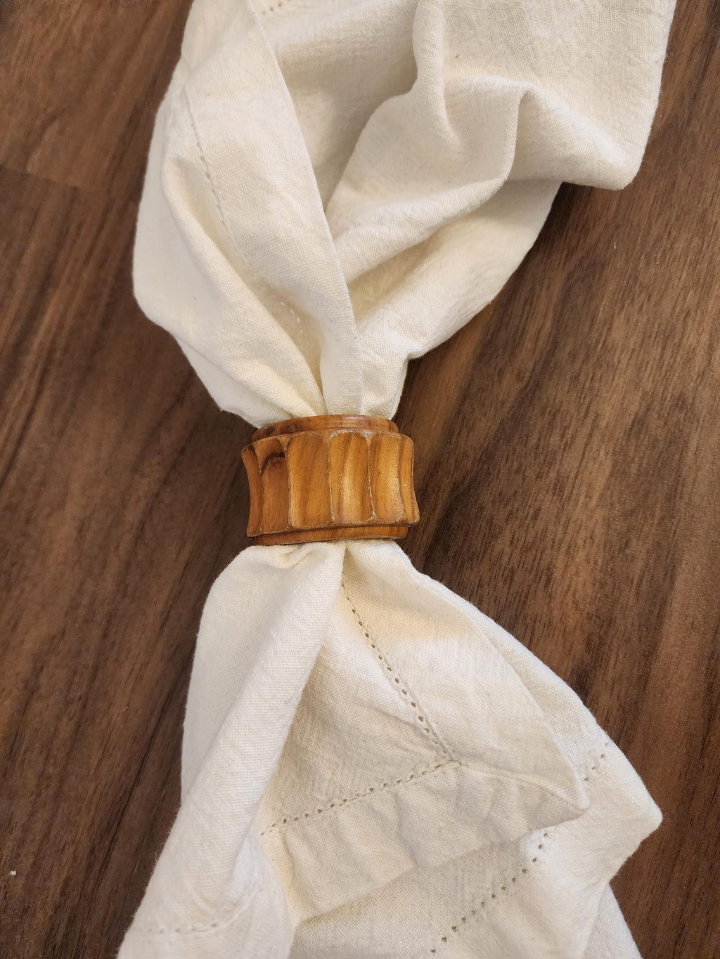 Set of 6 Vintage Carved Wooden Napkin Rings, Mid Century Modern Table Decor, Natural Teak Style Fluted Design, Rustic Dining Accessories
