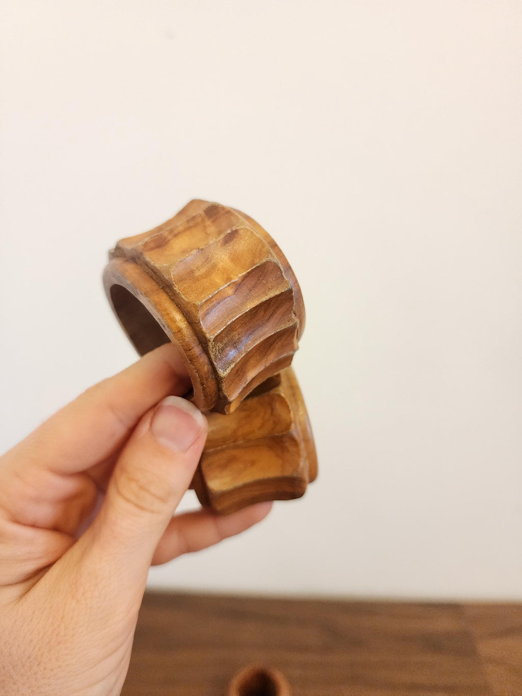 Set of 6 Vintage Carved Wooden Napkin Rings, Mid Century Modern Table Decor, Natural Teak Style Fluted Design, Rustic Dining Accessories