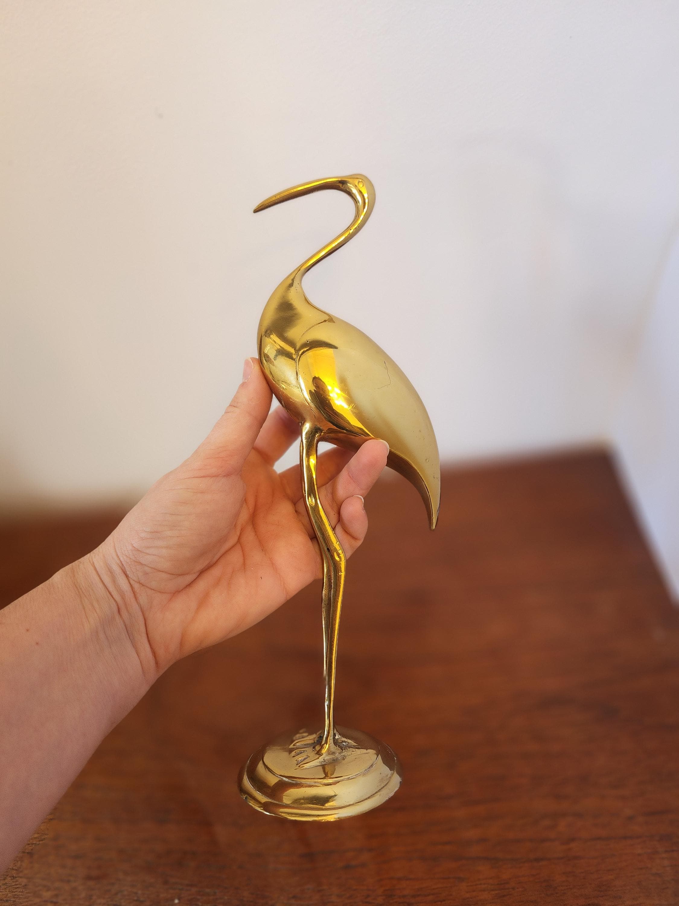 Vintage Brass Crane Sculpture – Mid Century Modern Heron Figurine – Minimalist Brass Bird Decor – Art Deco Style Ornament