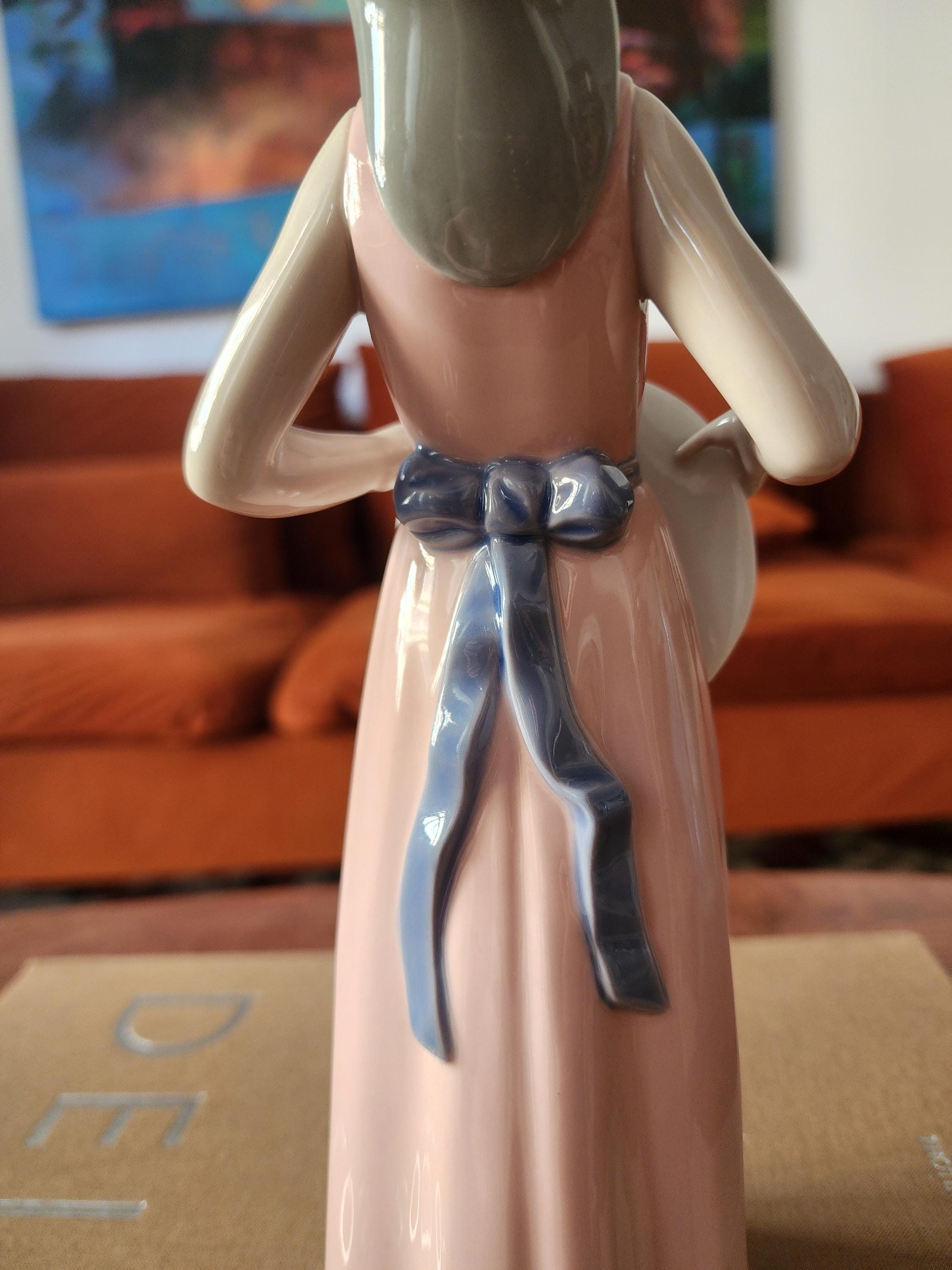 Vintage Lladró Porcelain Figurine Girl with Hat | Spanish Porcelain Statue | 1970s Romantic Collectible Decor