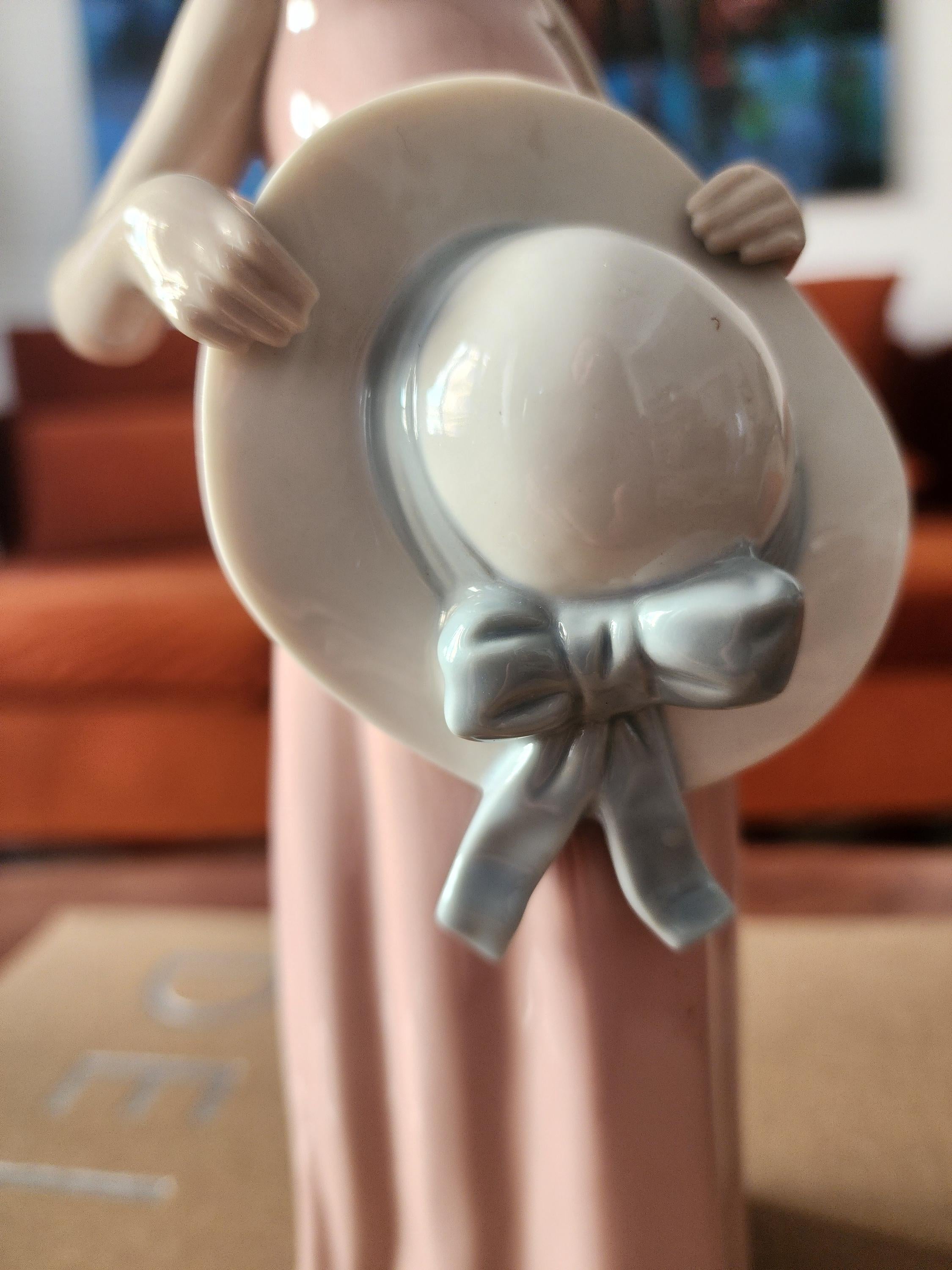 Vintage Lladró Porcelain Figurine Girl with Hat | Spanish Porcelain Statue | 1970s Romantic Collectible Decor