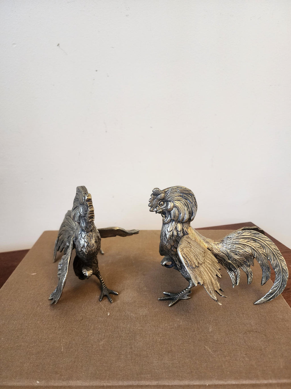 Vintage silver plated fighting Rooster Figurines Pair, Silver Tone Fighting Cockerels Sculptures, Farmhouse Country Animal Decor