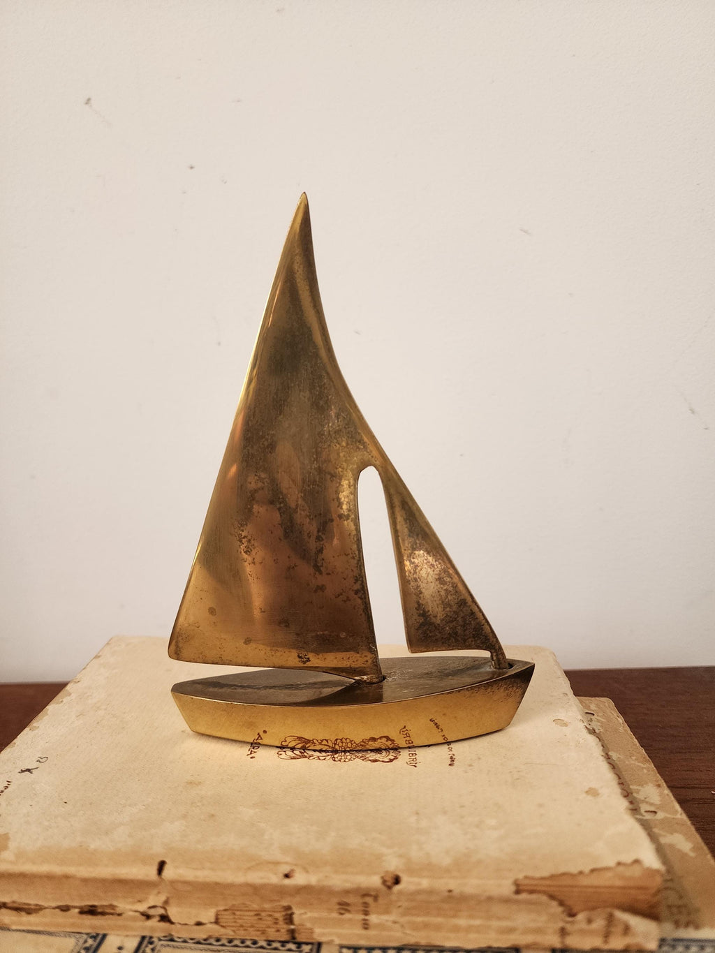MCM Brass Sailboat Sculpture, Mid Century Modern Nautical Decor, Vintage Minimalist Brass Boat Figurine