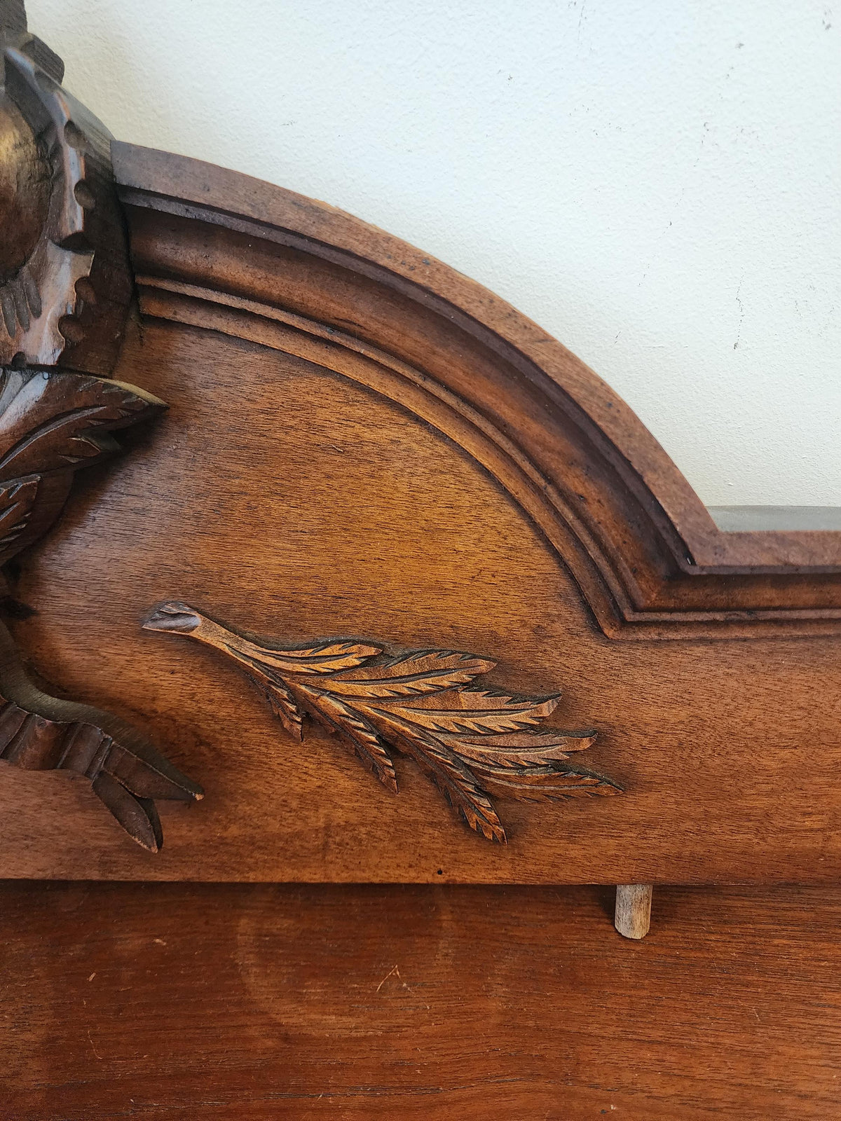 Vintage Carved Wood Furniture Pediment Crest, French Style Architectural Applique, Ornate Laurel Wreath Furniture Topper Decor