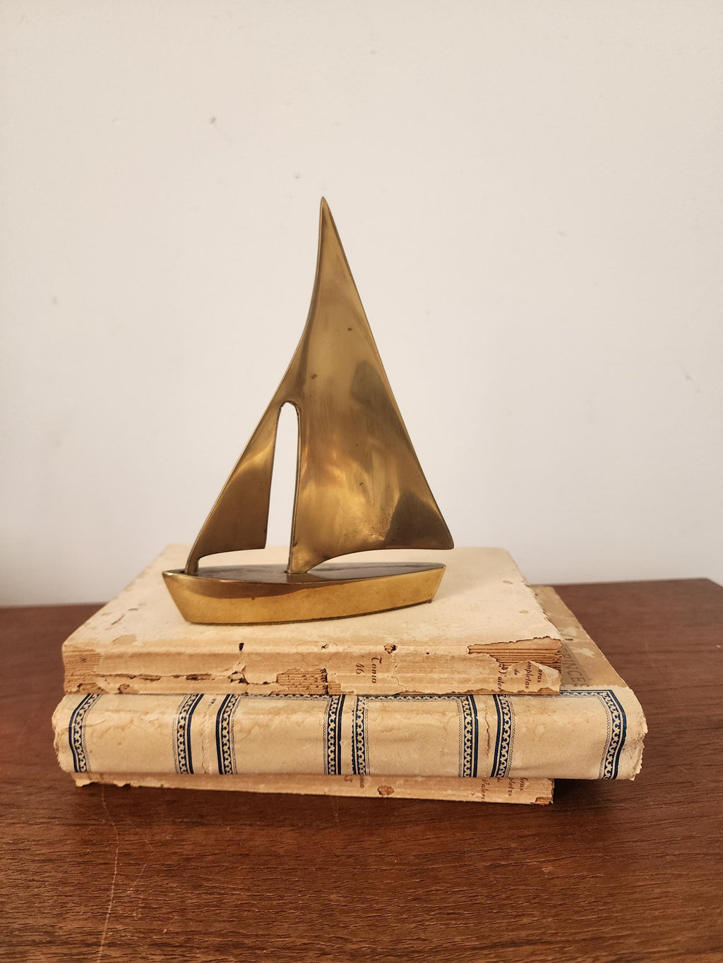 MCM Brass Sailboat Sculpture, Mid Century Modern Nautical Decor, Vintage Minimalist Brass Boat Figurine