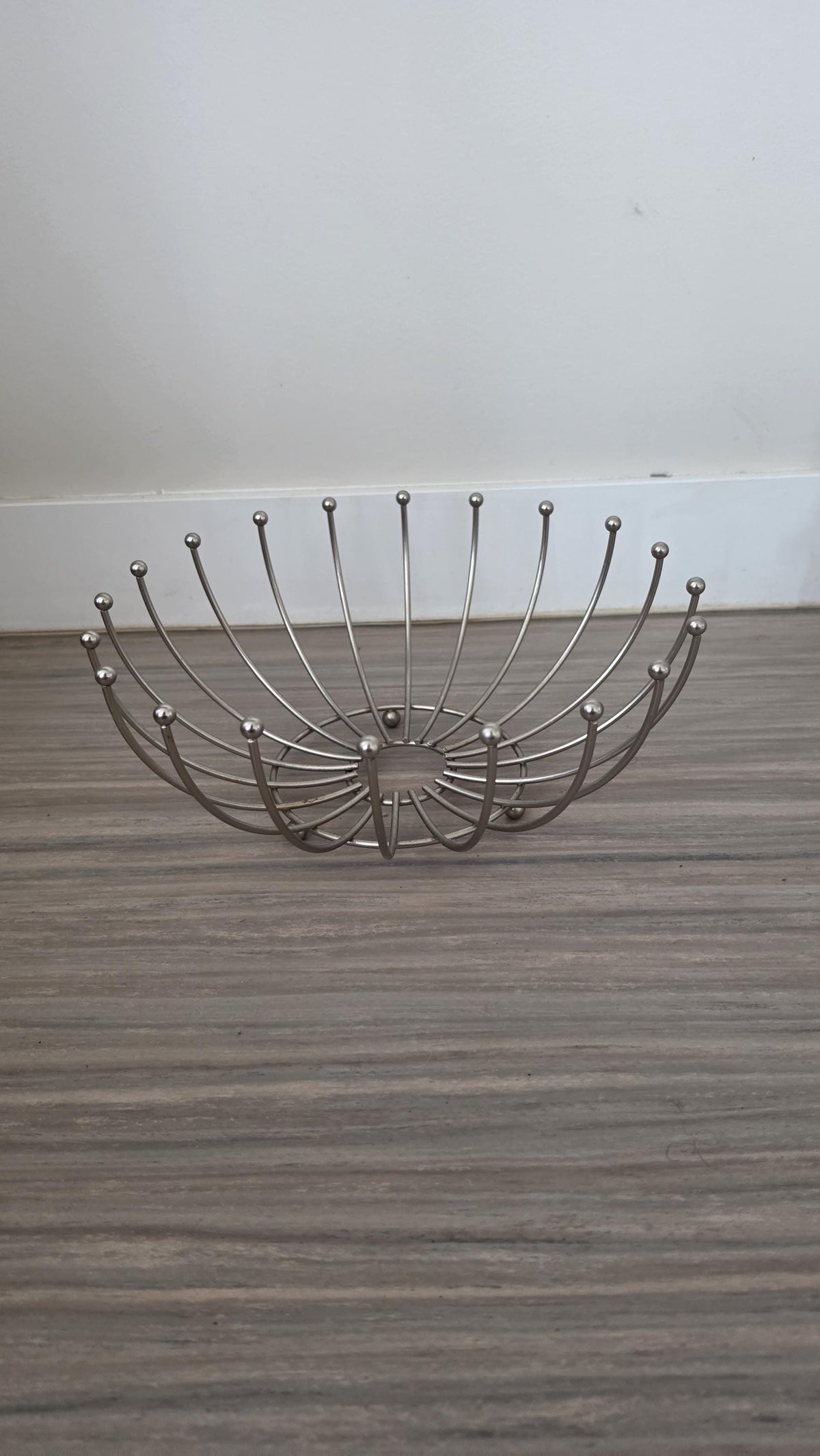 Mid-Century Modern Sputnik Fruit Bowl | 1960s Atomic Wire Basket with Colorful Balls | Retro Pop Art Table Centerpiece