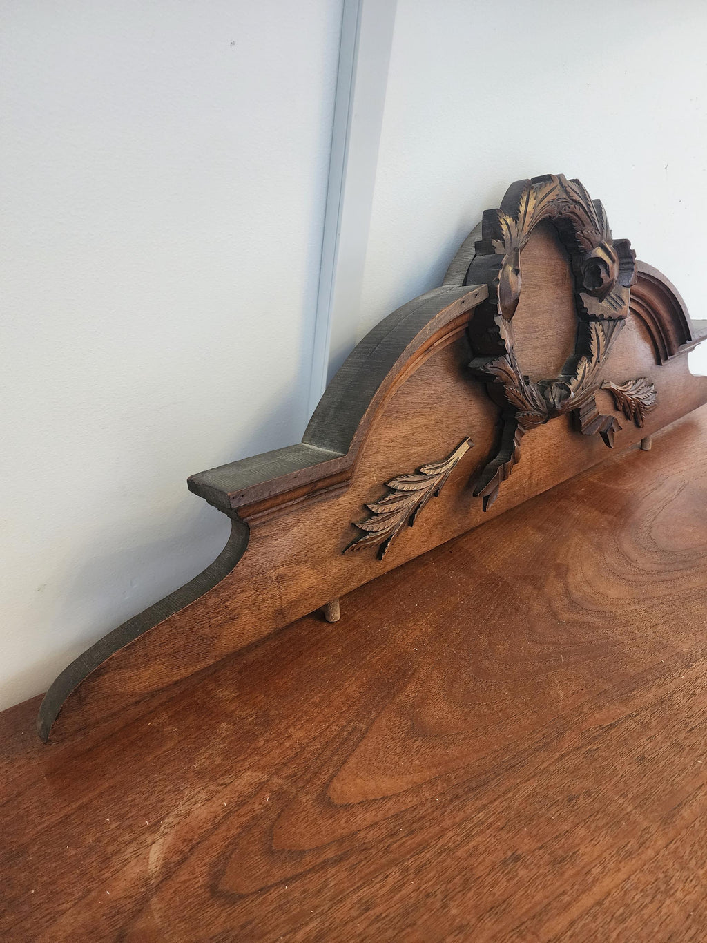 Vintage Carved Wood Furniture Pediment Crest, French Style Architectural Applique, Ornate Laurel Wreath Furniture Topper Decor