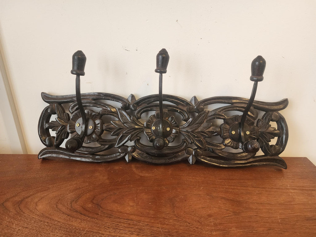 Vintage Carved Wood Wall Coat Rack With 3 Hooks, Ornate Victorian Style Wall Hooks, Entryway Hat Coat Towel Rack Rustic Decor