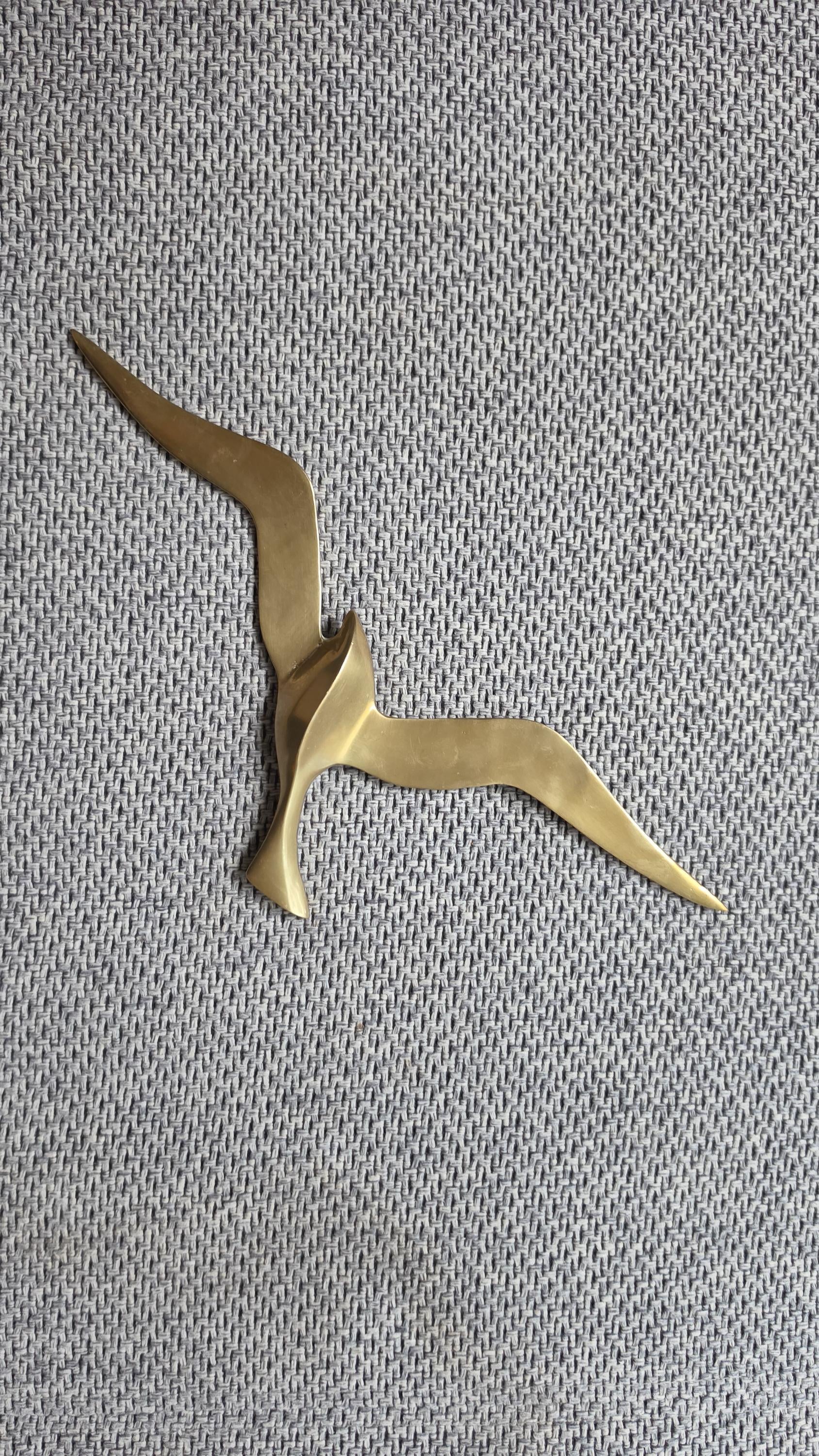 Vintage Brass Seagull Wall Decor, Mid Century Modern Flying Bird Wall Art, Minimalist Coastal Sculpture, Hollywood Regency Accent