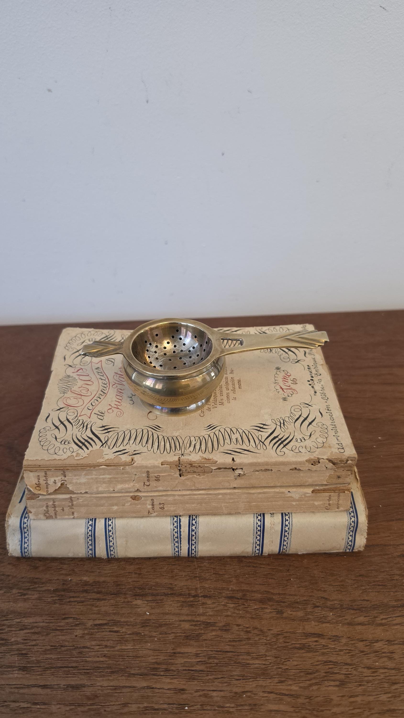 Vintage Silver Plated Tea Strainer with Drip Bowl, Tarnished Loose Leaf Tea Sieve, English Tea Accessory, Decorative Serving Piece