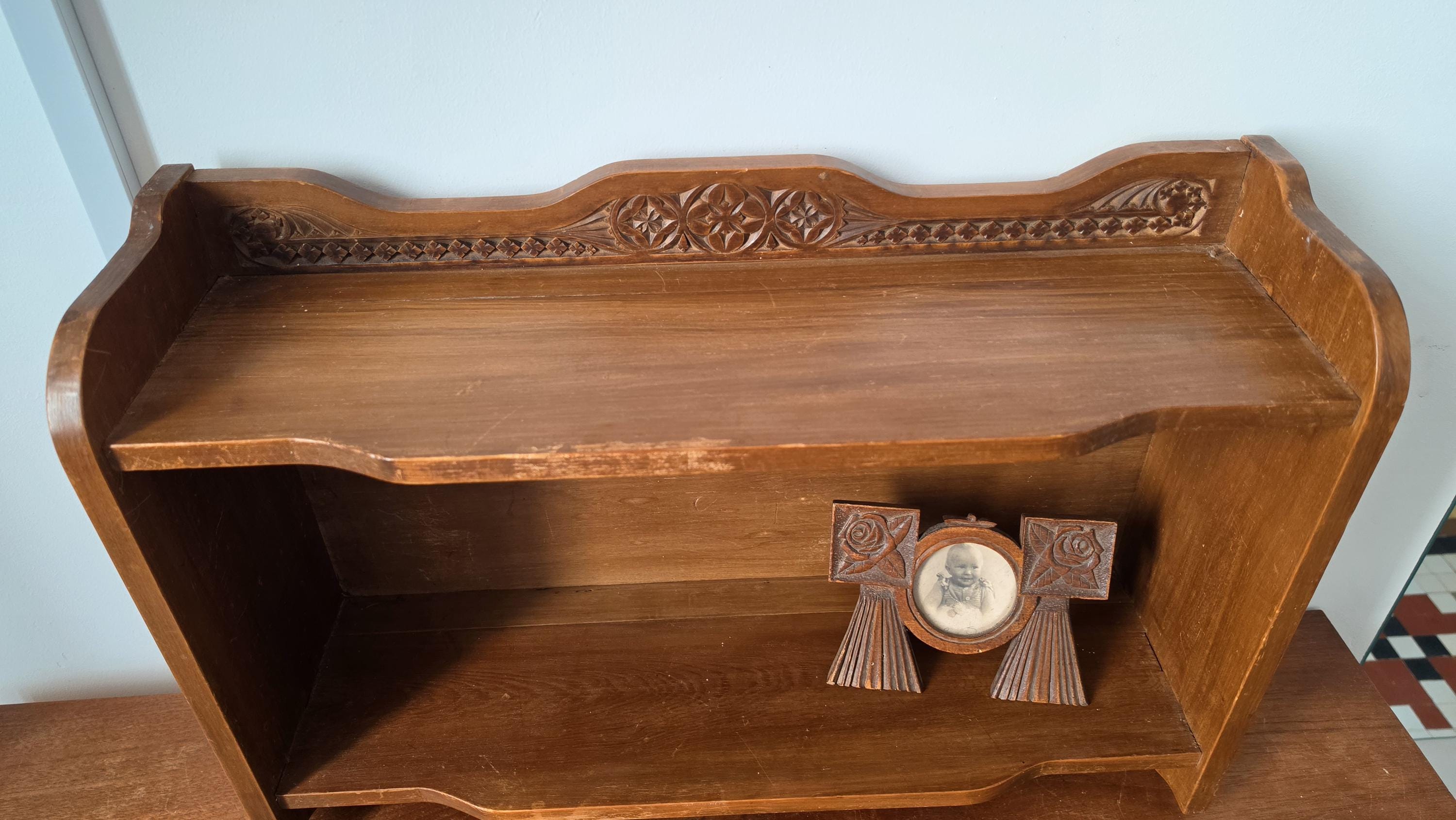 Vintage Wooden Wall Shelf, English Cottage Hanging Shelf, Rustic Farmhouse Plate Rack, Carved Wood Kitchen Shelf, Country Bathroom Storage