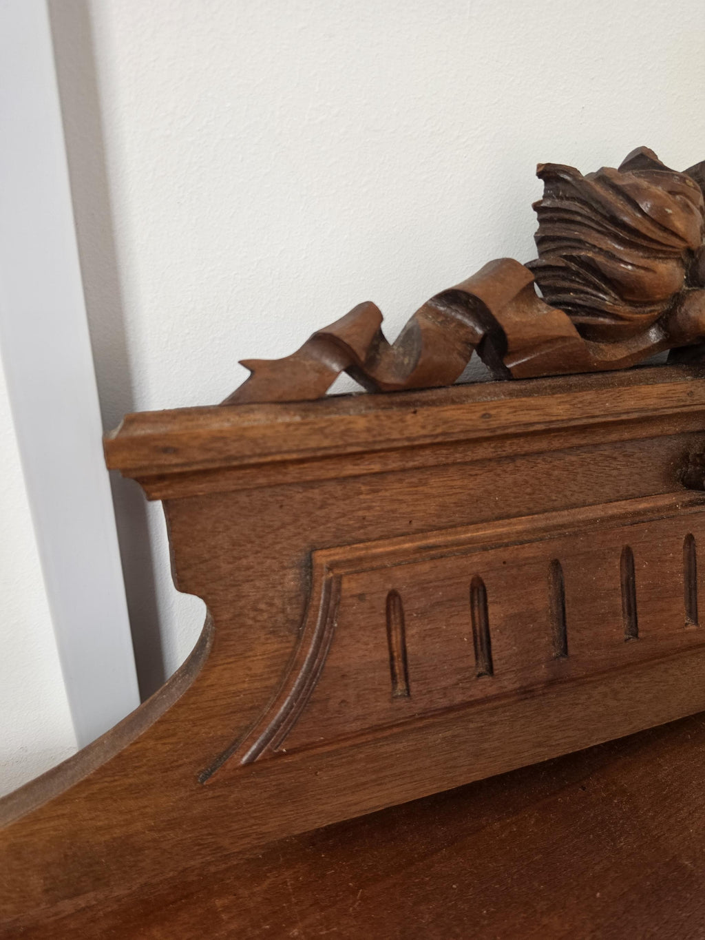 Antique Style Carved Wood Pediment Wall Decor, French Architectural Salvage Crest, Ornate Wood Overdoor Panel, Vintage Wall Accent