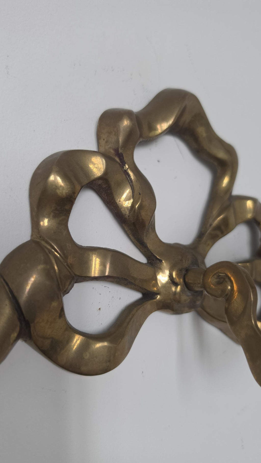 Vintage Brass Ribbon Wall Candle Holder, Hollywood Regency Sconce, Bow Wall Candle Shelf, French Country Decor, Ornate Brass Candleholder