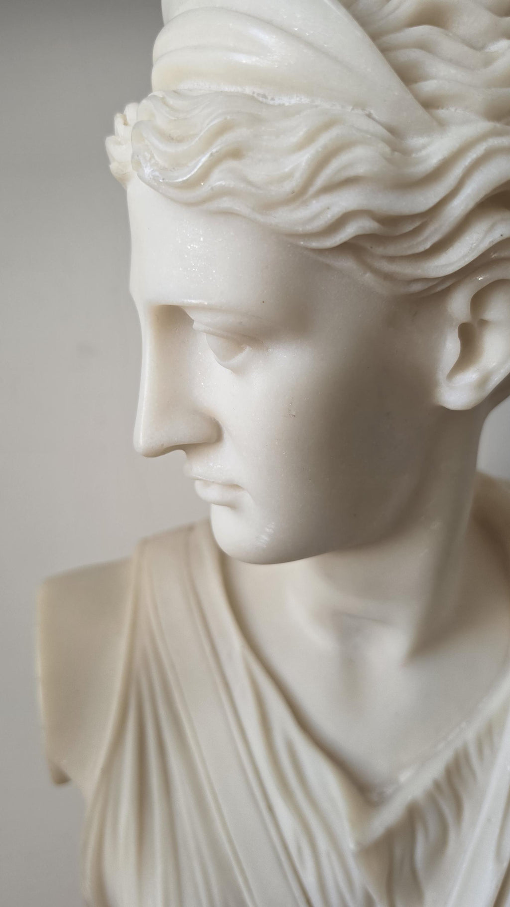 Large Resin Classical Goddess Bust Sculpture, Greco Roman Artemis Statue, Neoclassical Decor, White Roman Bust, Grandmillennial Shelf Decor
