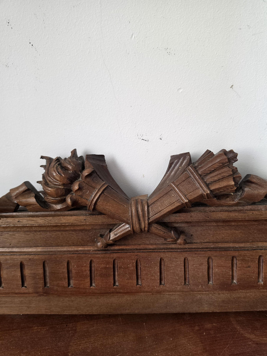 Antique Style Carved Wood Pediment Wall Decor, French Architectural Salvage Crest, Ornate Wood Overdoor Panel, Vintage Wall Accent