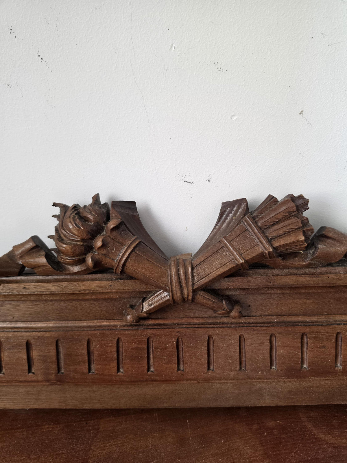 Antique Style Carved Wood Pediment Wall Decor, French Architectural Salvage Crest, Ornate Wood Overdoor Panel, Vintage Wall Accent