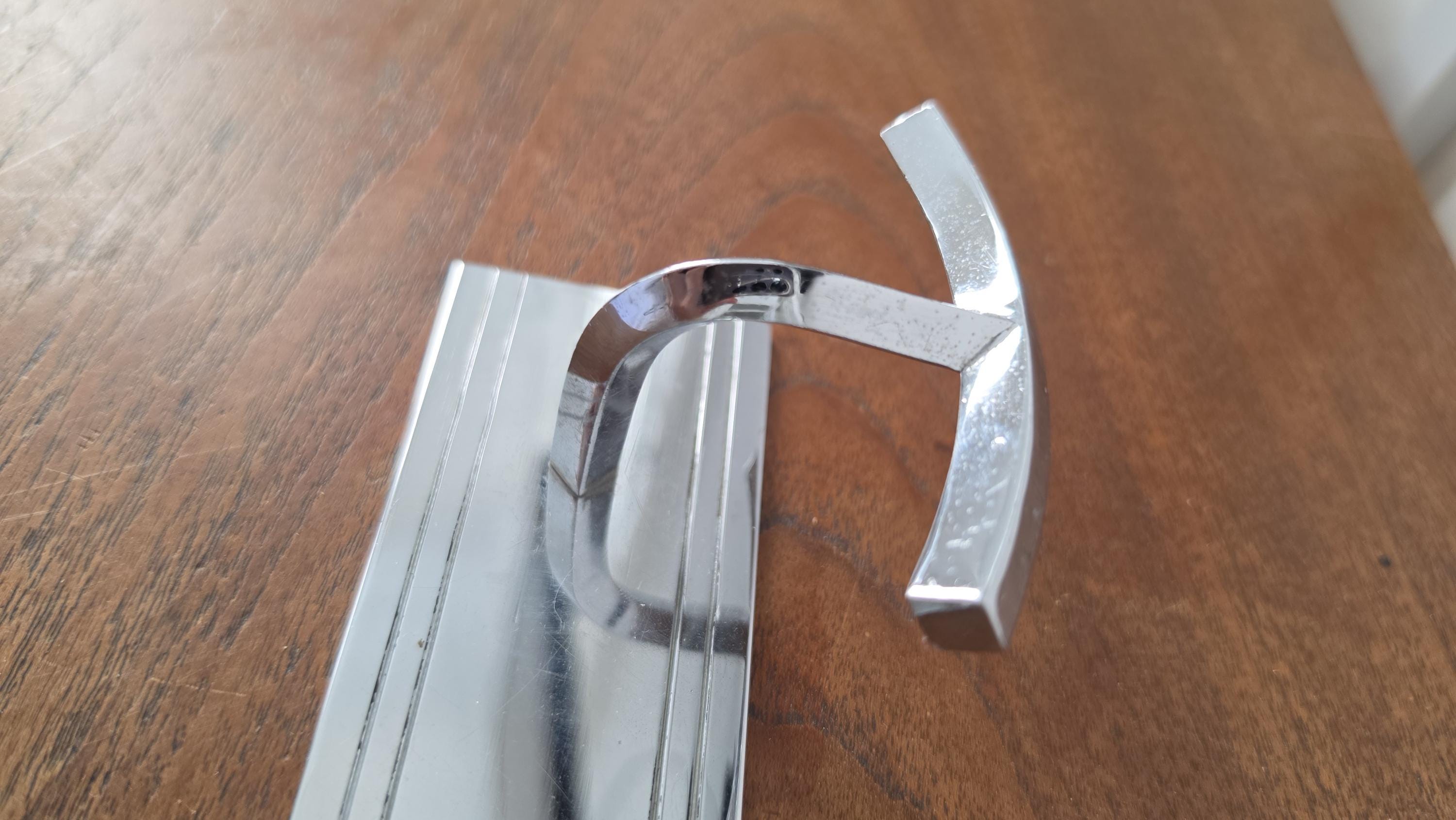 Mid Century Modern Chrome Coat Rack, Space Age Wall Hooks, Vintage 1970s Metal Hat Rack, Minimalist Entryway Organizer, Industrial Storage