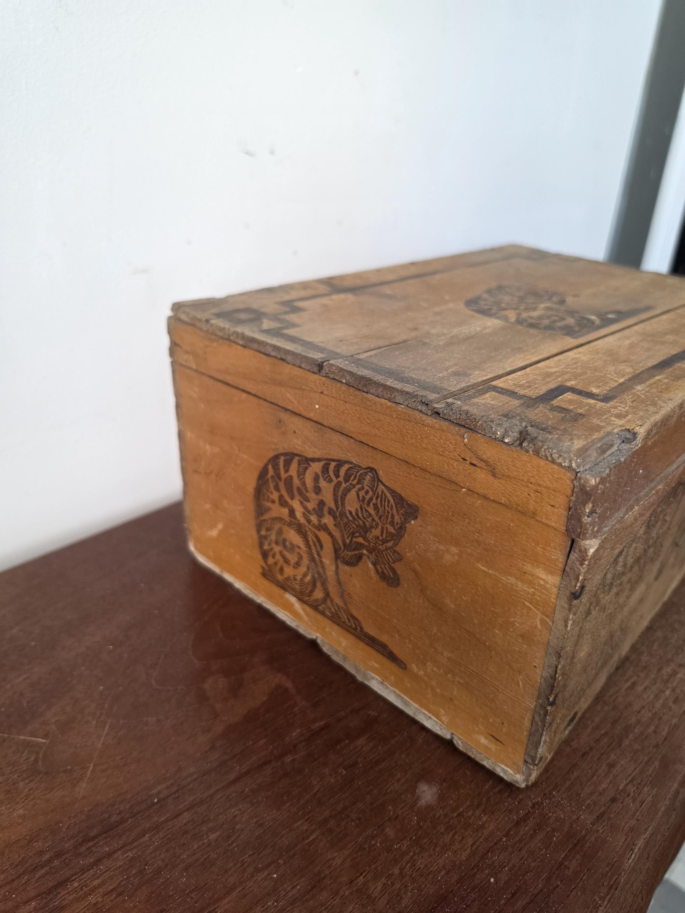 Antique French Wooden Storage Box, Amidon Au Chat Advertising Crate, Rustic Farmhouse Keepsake Chest, Primitive Tiger Decor