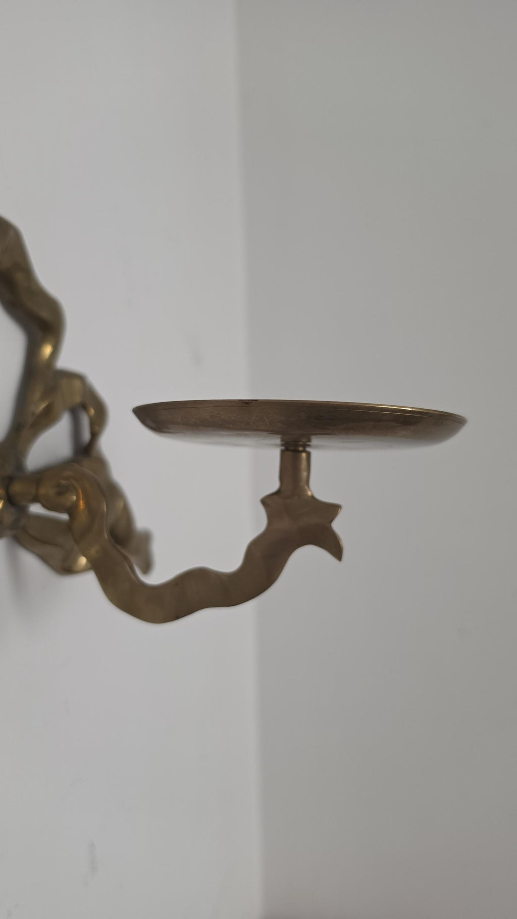 Vintage Brass Ribbon Wall Candle Holder, Hollywood Regency Sconce, Bow Wall Candle Shelf, French Country Decor, Ornate Brass Candleholder