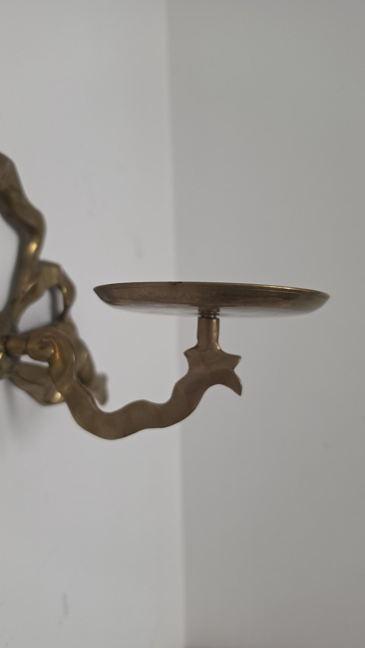 Vintage Brass Ribbon Wall Candle Holder, Hollywood Regency Sconce, Bow Wall Candle Shelf, French Country Decor, Ornate Brass Candleholder
