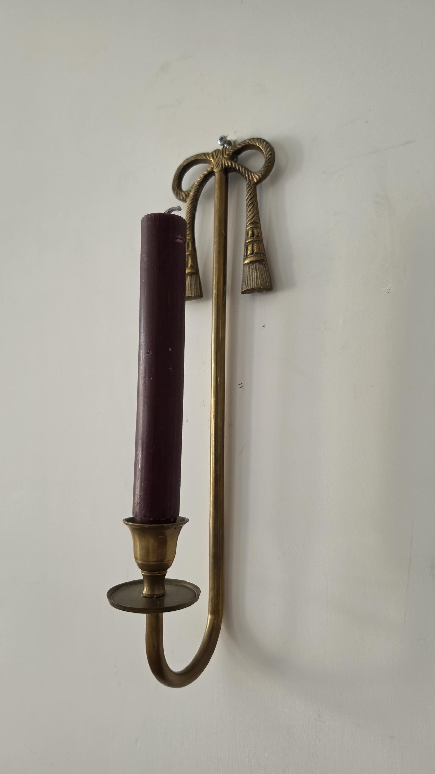 Pair of French Brass Bow Wall Sconces, Louis XVI Ribbon Tassel Candle Holders, Vintage Hollywood Regency Wall Candlesticks