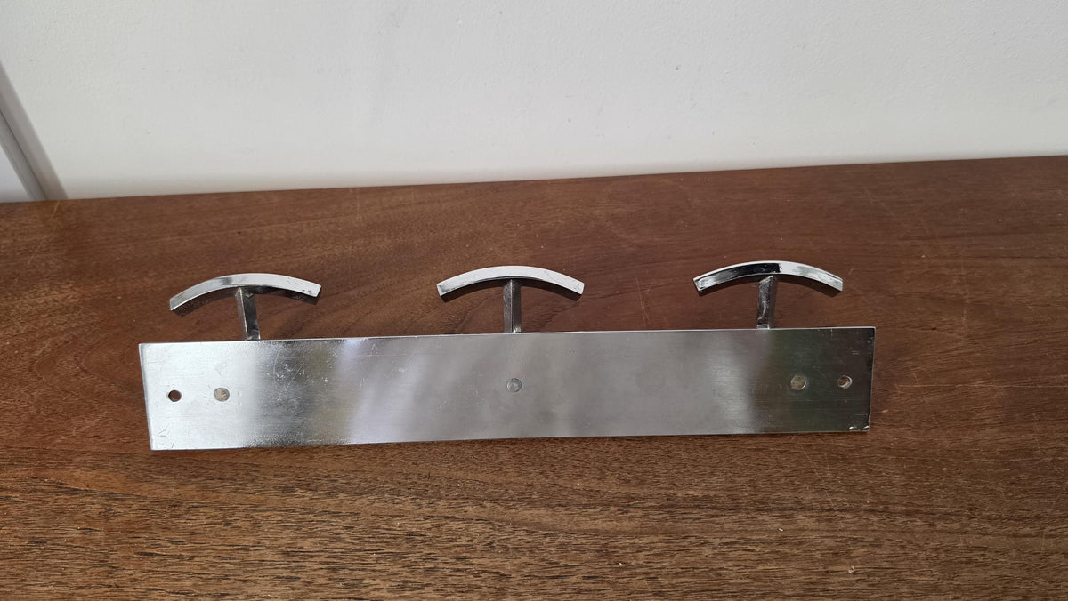 Mid Century Modern Chrome Coat Rack, Space Age Wall Hooks, Vintage 1970s Metal Hat Rack, Minimalist Entryway Organizer, Industrial Storage
