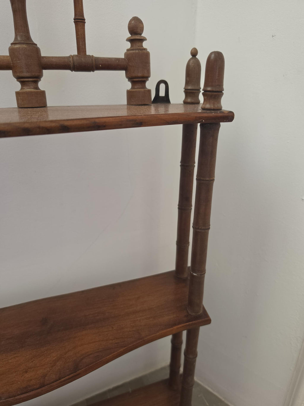 Vintage Bamboo Wall Shelf Faux Bamboo Étagère Hollywood Regency Wall Display Shelf Chinoiserie Cottage Bookcase Decor