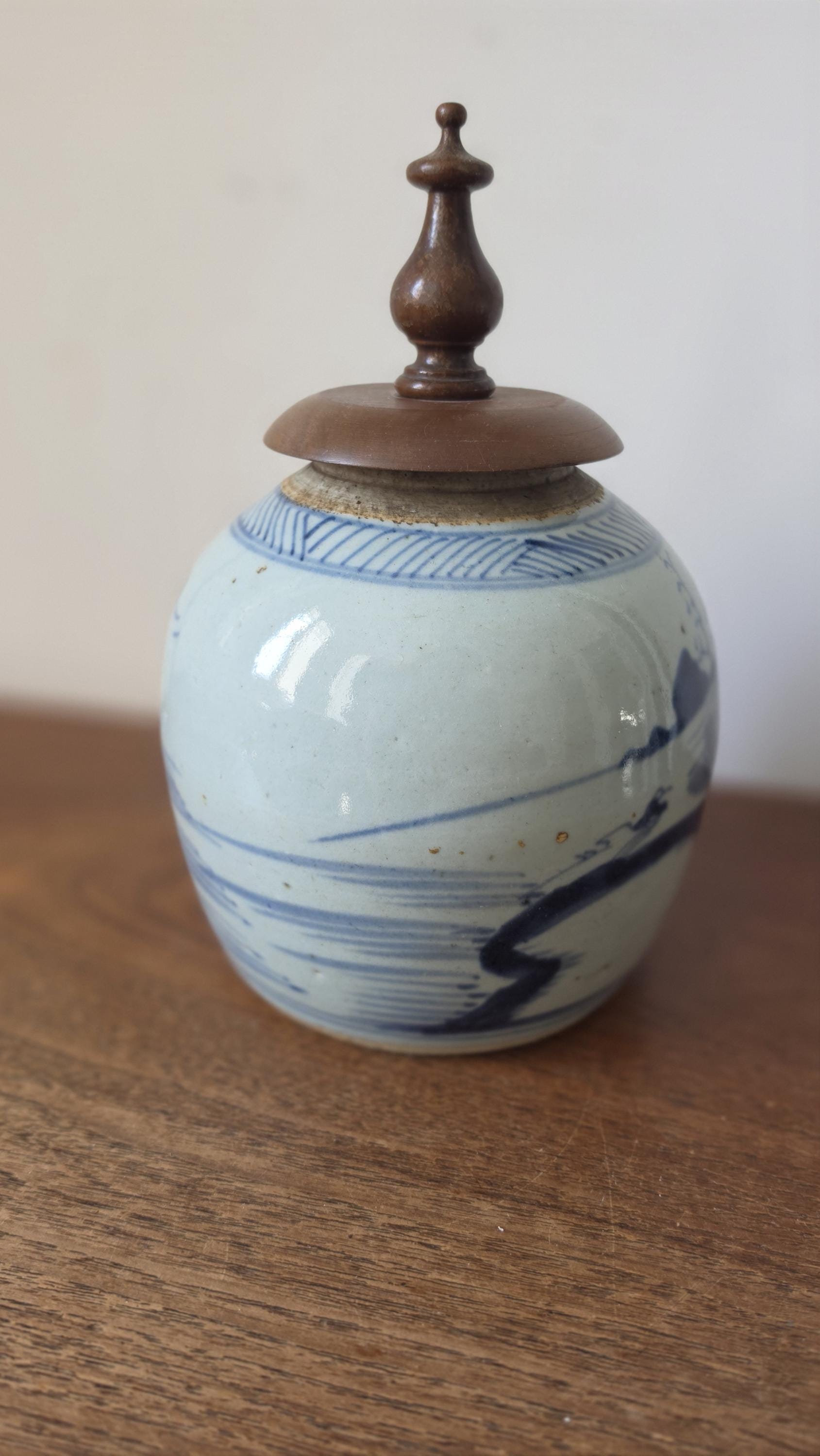 19th Century Qing Dynasty Ginger Jar Blue & White Chinese Porcelain Antique Tea Caddy Covered Jar Chinoiserie Decor