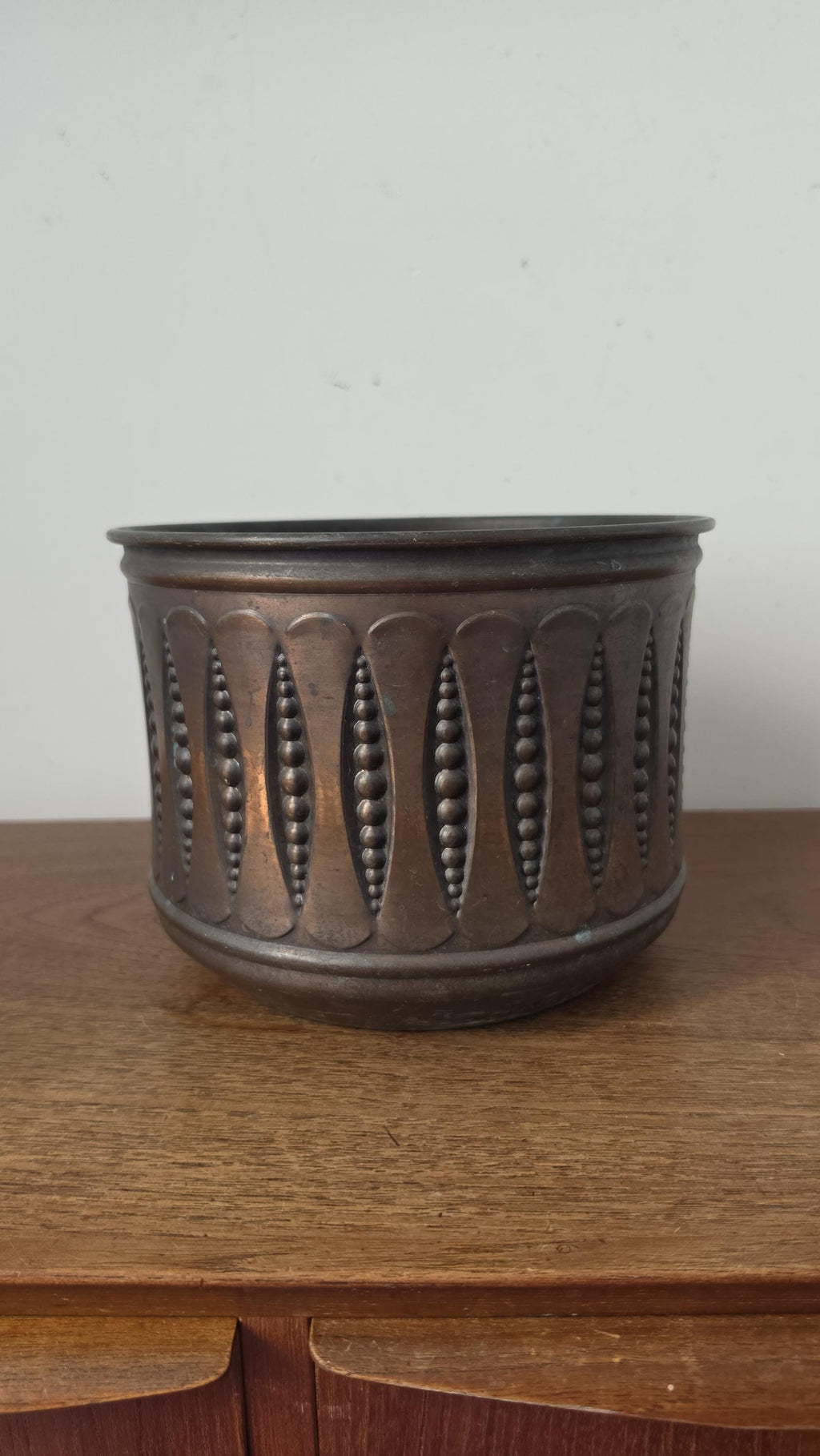 Vintage Copper Cachepot Planter Arts and Crafts Copper Jardinere Hammered Copper Plant Pot Rustic Farmhouse Decor Bowl