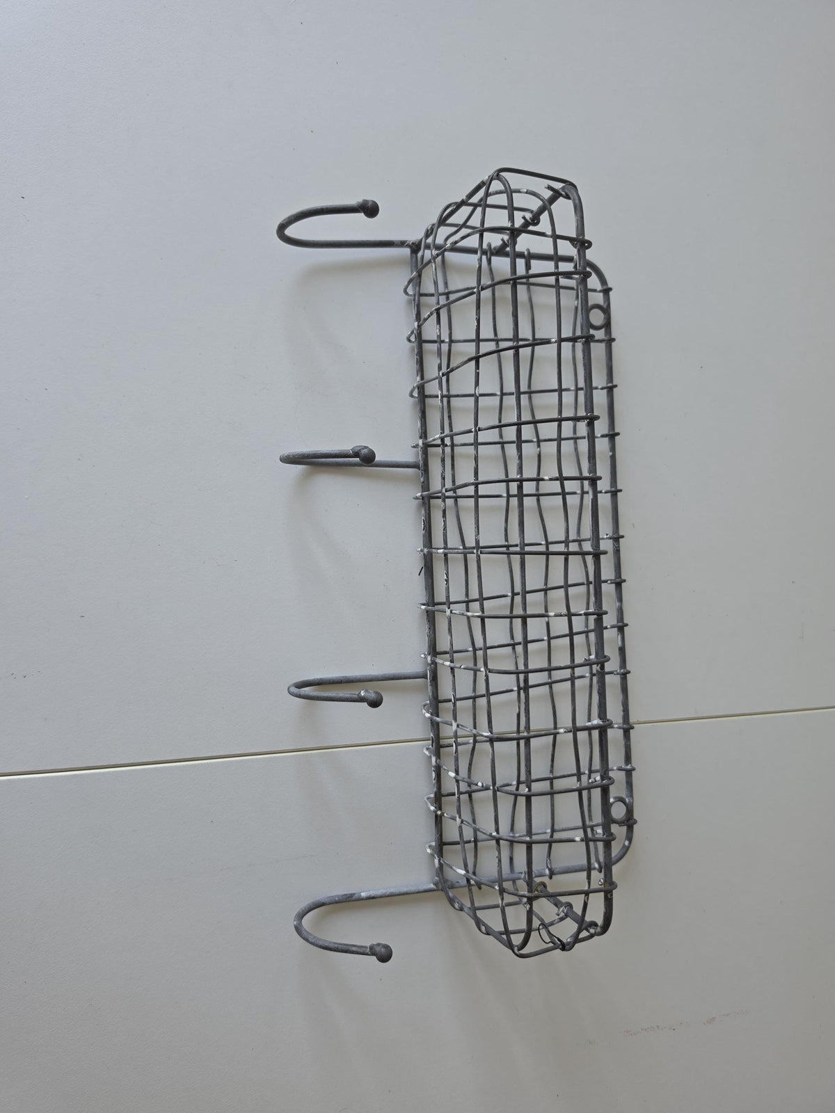 Vintage French Wire Wall Rack Metal Basket Coat Hooks Rustic Kitchen Bathroom Storage Organizer