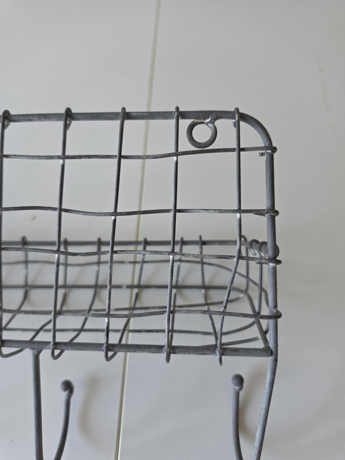 Vintage French Wire Wall Rack Metal Basket Coat Hooks Rustic Kitchen Bathroom Storage Organizer