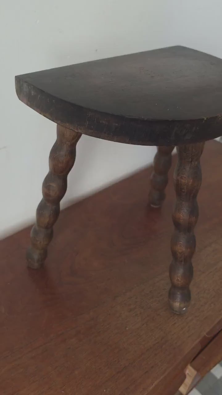 Vintage Bobbin Leg Milking Stool Rustic Wood Footstool Turned Wood Stool Primitive Farmhouse Decor Small Accent Stool